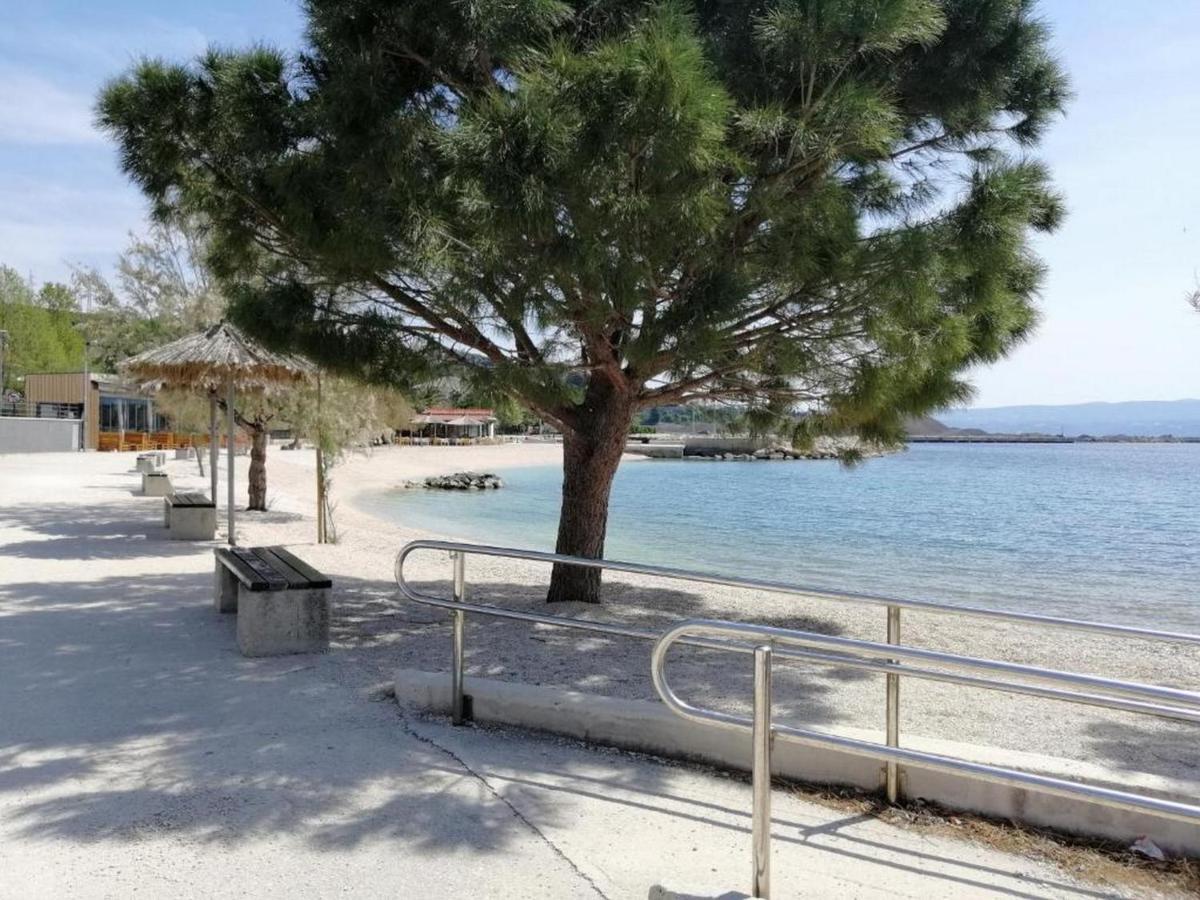 Apartments Sun & Sea Dugi Rat Exterior foto