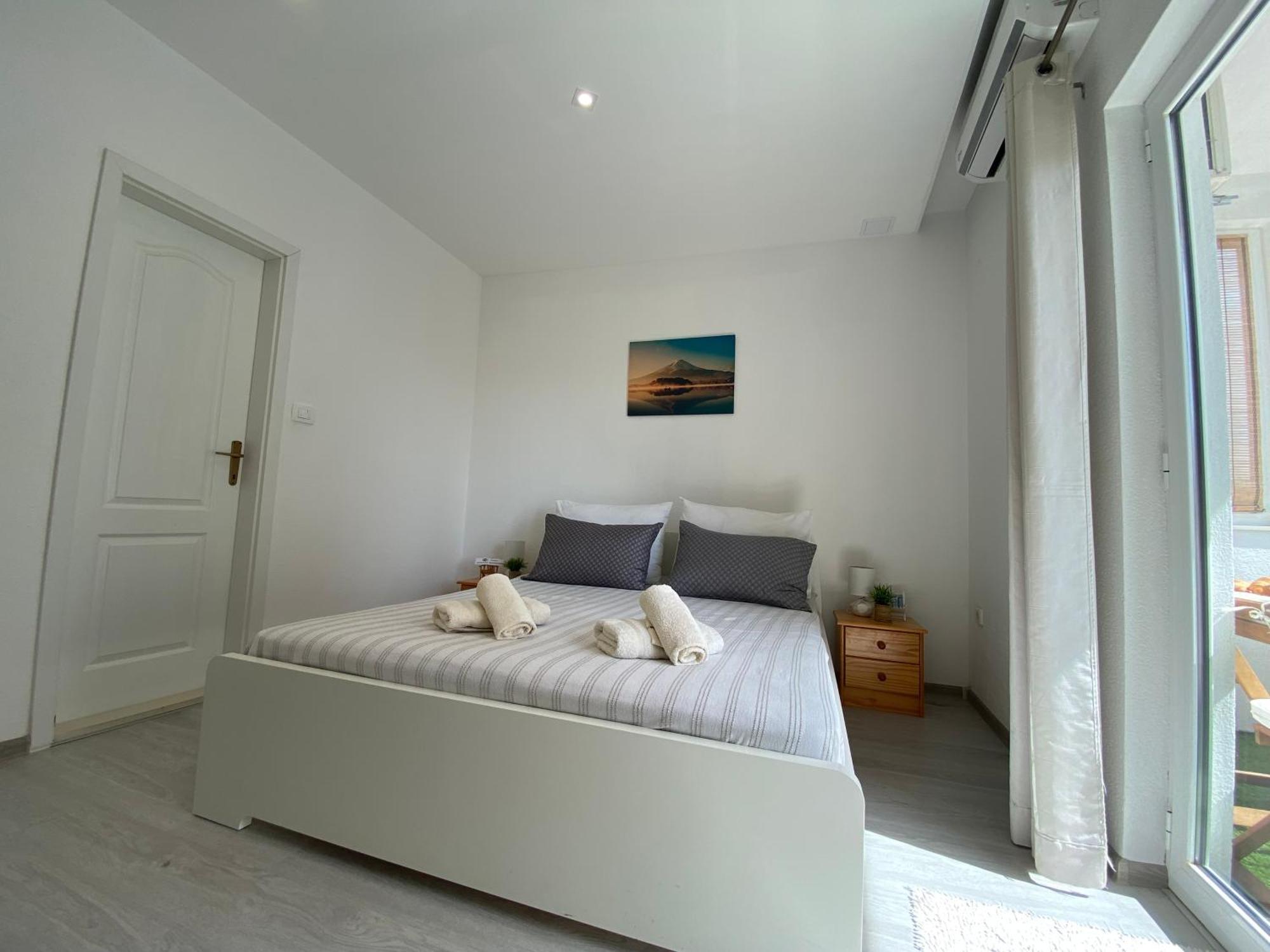 Apartments Sun & Sea Dugi Rat Exterior foto